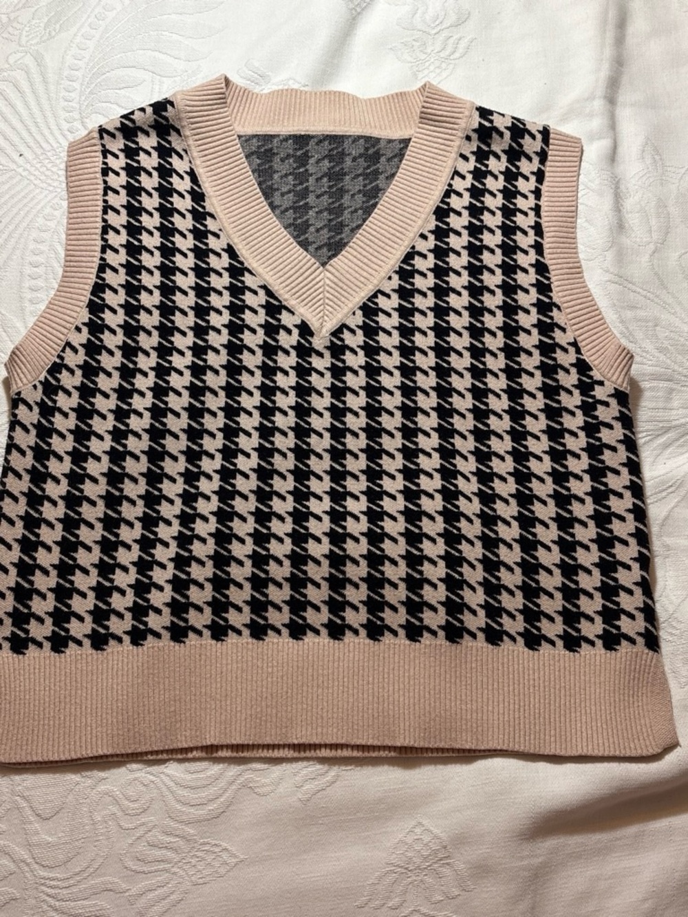 Oversized black and beige sweater